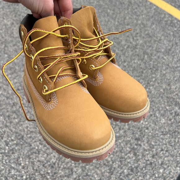 13M Youth Timberland 6-Inch Waterproof Boot - Picture 4 of 5